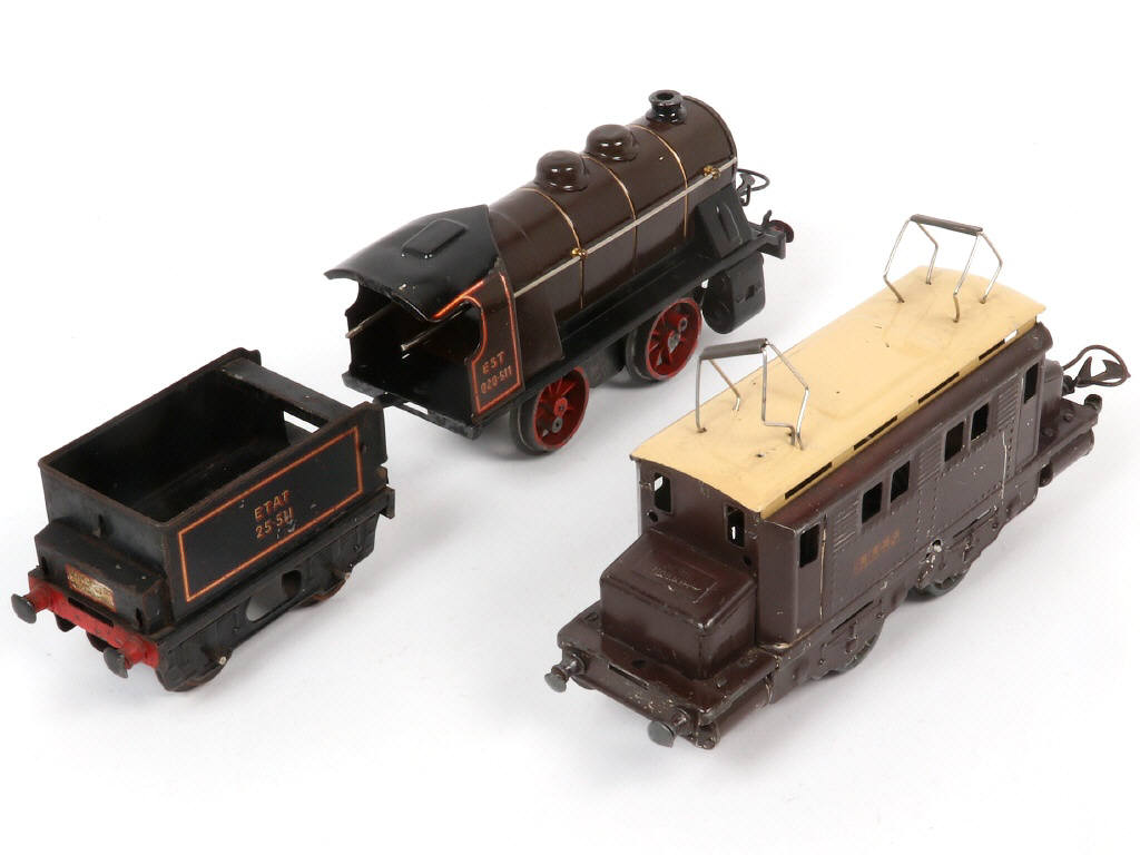 Lot 56 - HORNBY 'O' (FRANCE) (3)