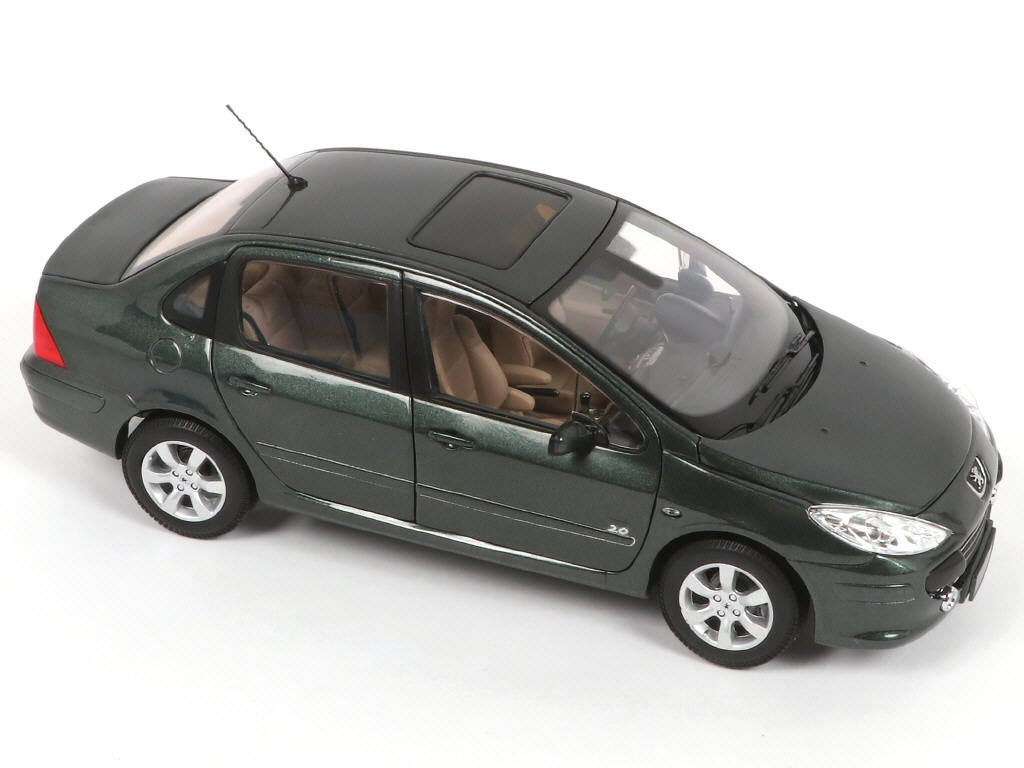 Lot 38 - DIVERS (CHINE) (2)