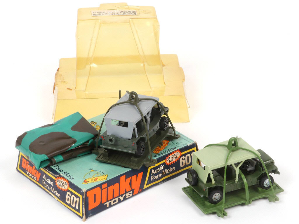 Lot 281 - DINKY TOYS (GB) (2)