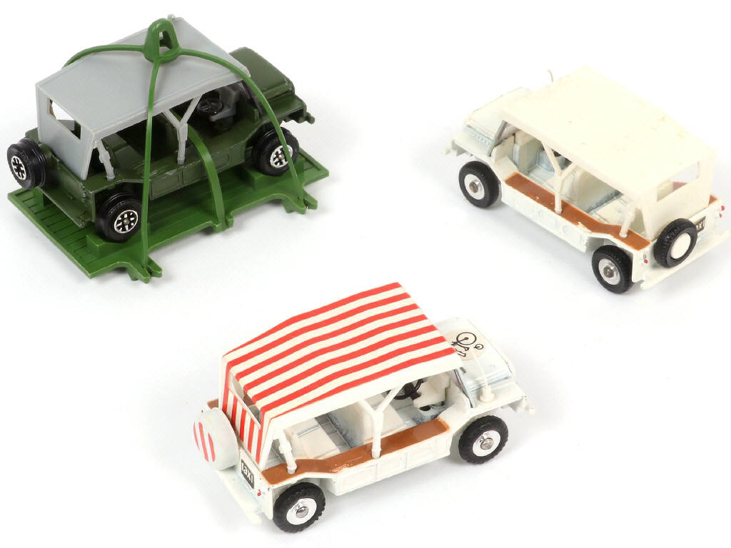 Lot 292 - DINKY TOYS (GB) (3)