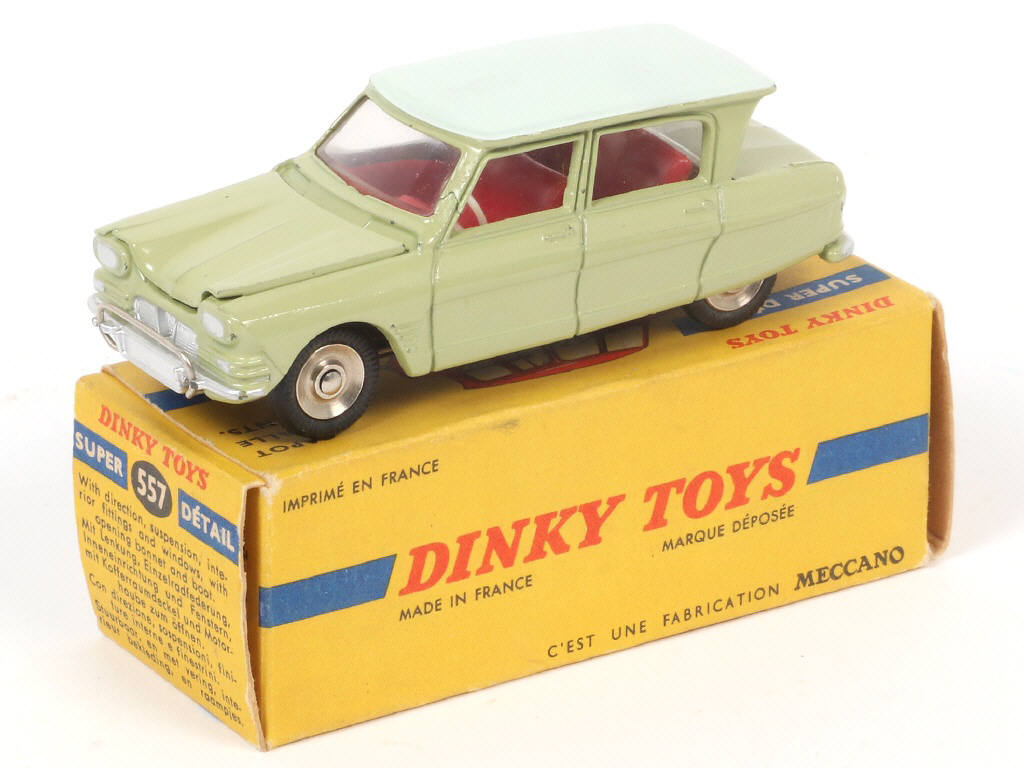 Lot 329 - DINKY TOYS (FRANCE) (1)