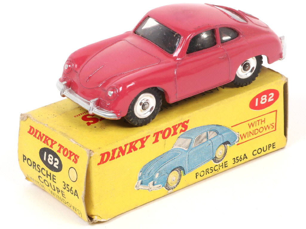 Lot 275 - DINKY TOYS (GB) (1)