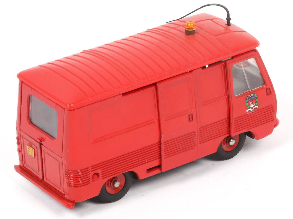 Lot 313 - DINKY TOYS (FRANCE) (1)