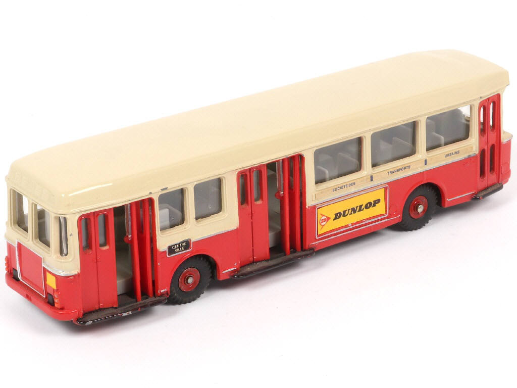 Lot 320 - DINKY TOYS (FRANCE) (1)