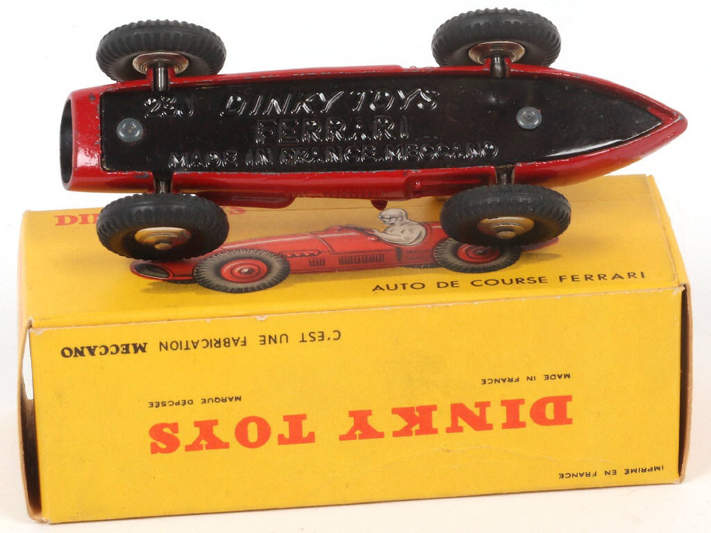 Lot 323 - DINKY TOYS (FRANCE) (1)