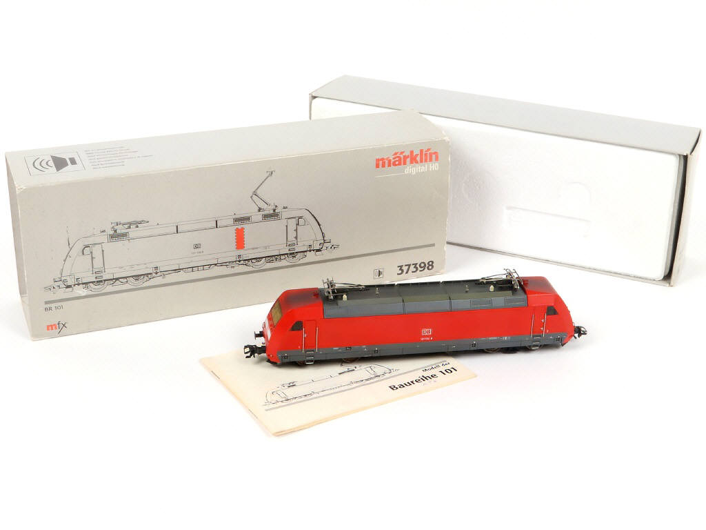 Lot 32 - MÄRKLIN 'HO' (ALLEMAGNE) (1)