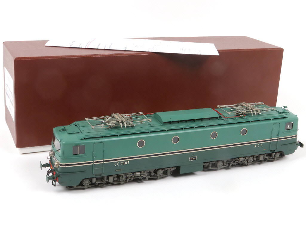 Lot 29 - AMJI MODELS (PAYS-BAS) (1)