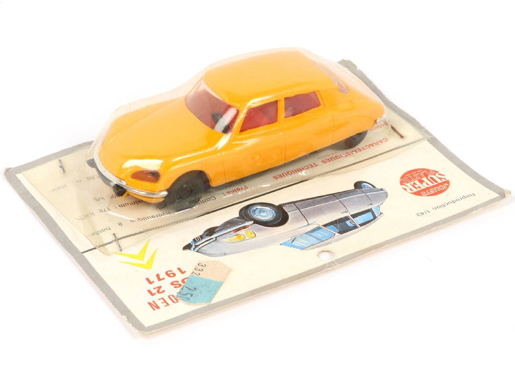 Lot 143 - INJECTAPLASTIC (FRANCE) (1)