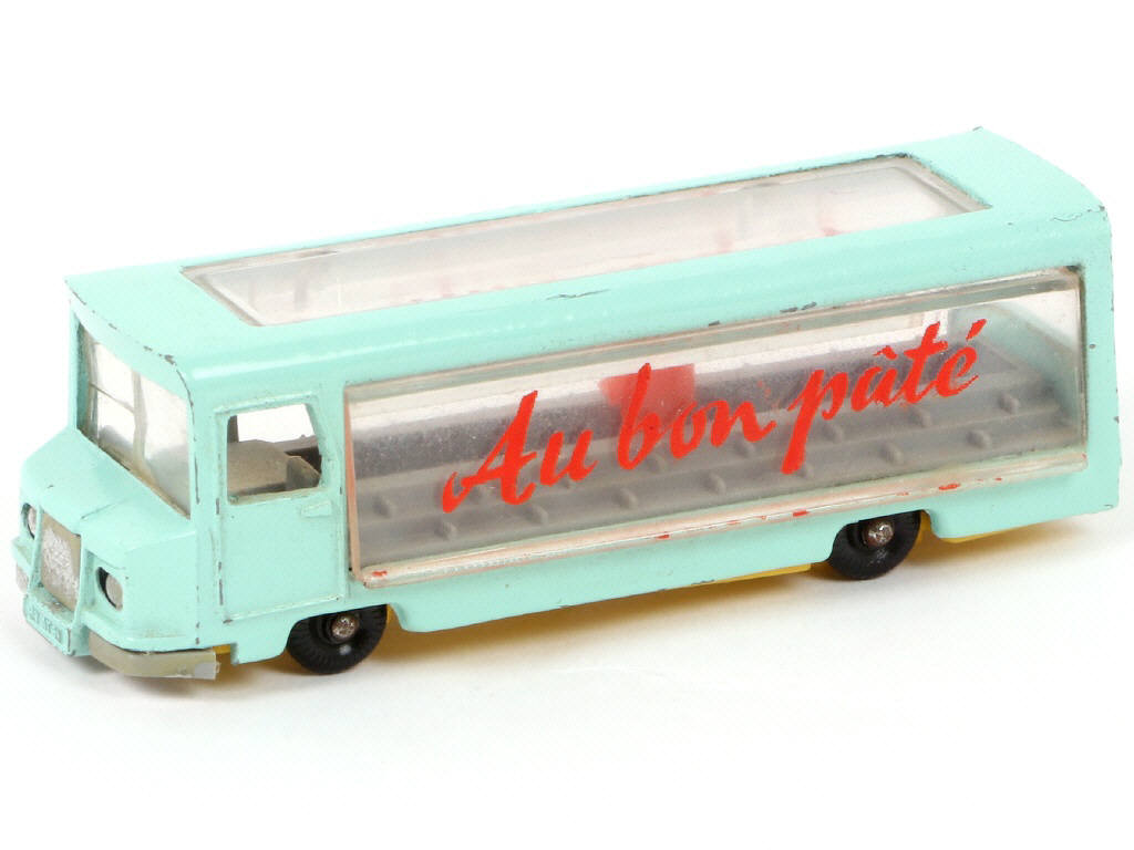 Lot 138 - MAJORETTE (FRANCE) (1)