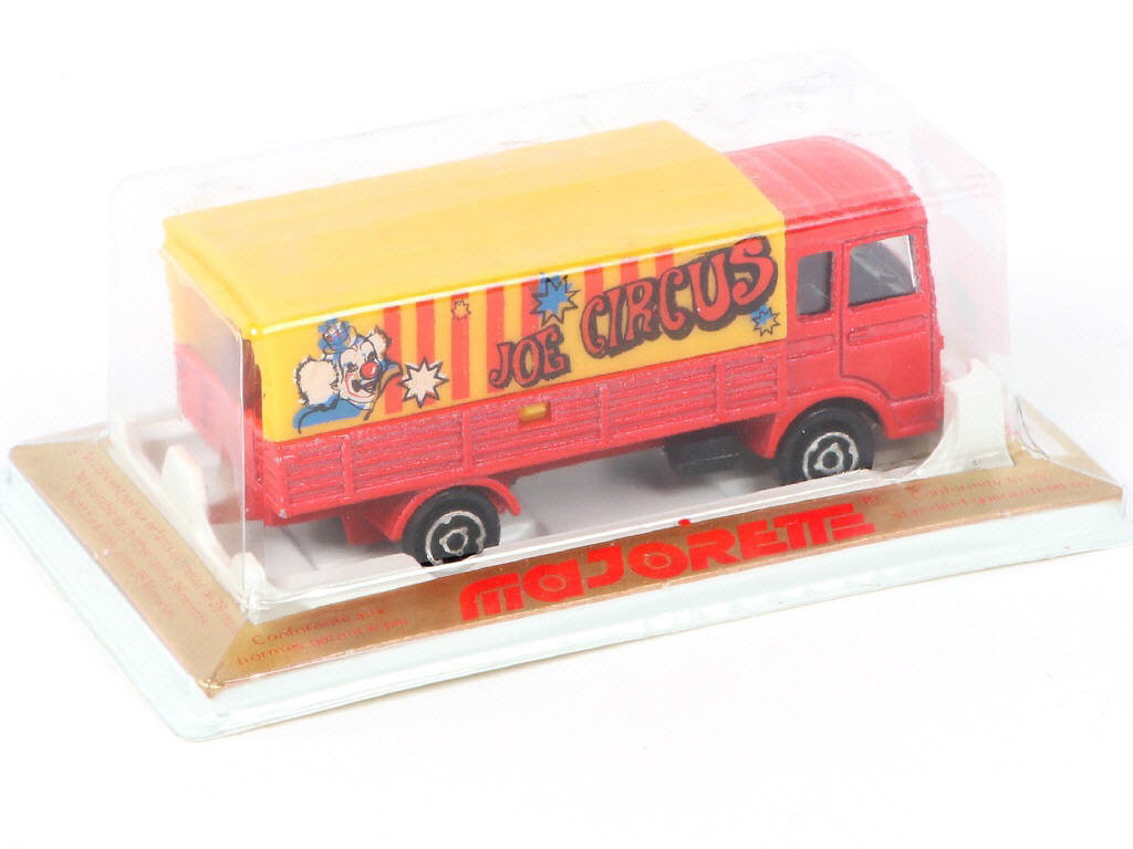 Lot 100 - MAJORETTE (FRANCE) (1)