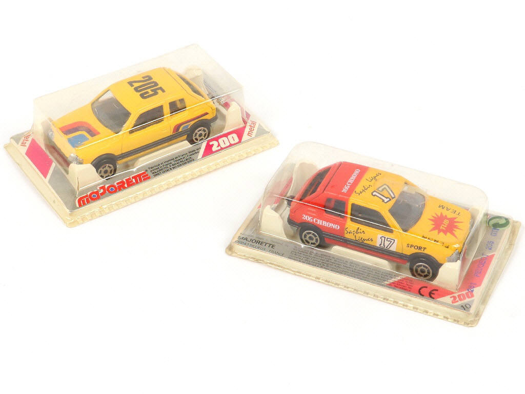 Lot 255 - MAJORETTE (FRANCE) (2)