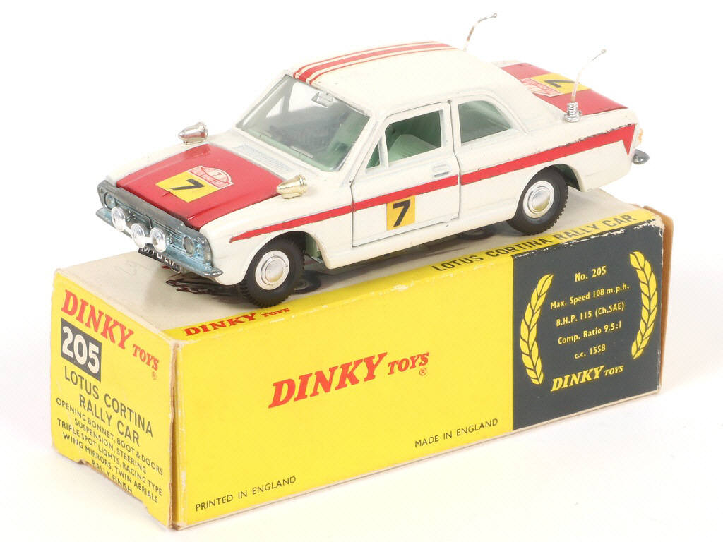 Lot 177 - DINKY TOYS (GB) (1)