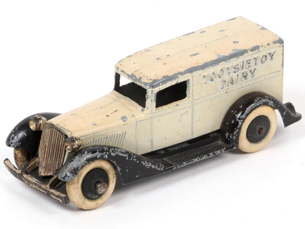 Lot 51 - TOOTSIETOY (USA) (1)