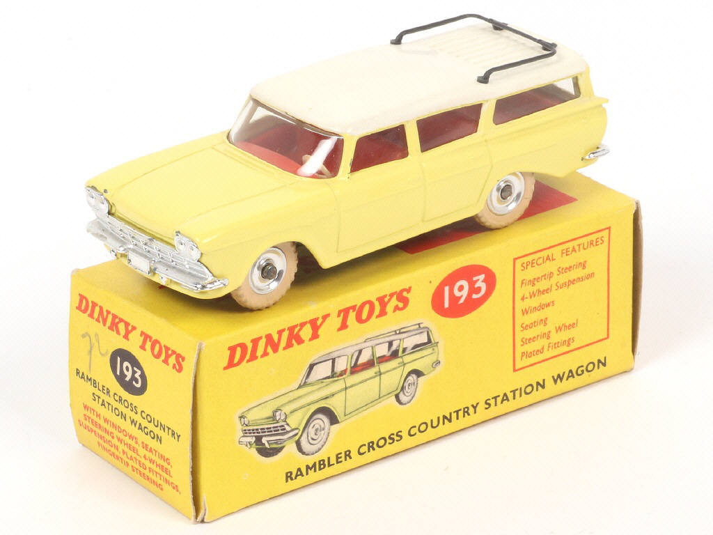 Lot 174 - DINKY TOYS (GB) (1)