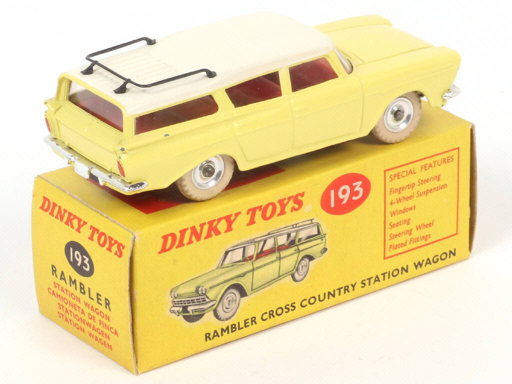 Lot 174 - DINKY TOYS (GB) (1)