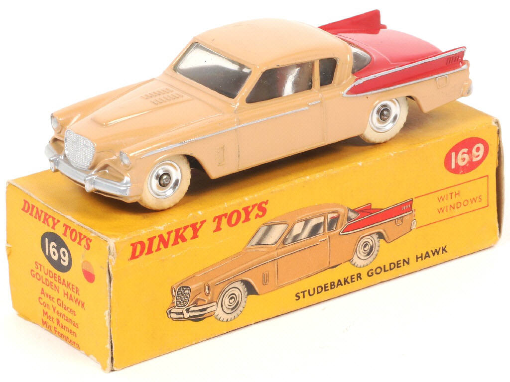 Lot 165 - DINKY TOYS (GB) (1)