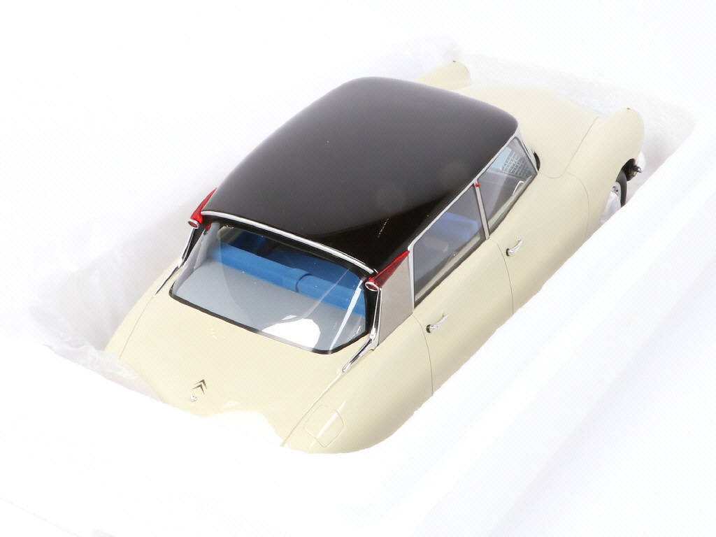 Lot 54 - PREMIUM CLASSIXXS (CHINE) (1)