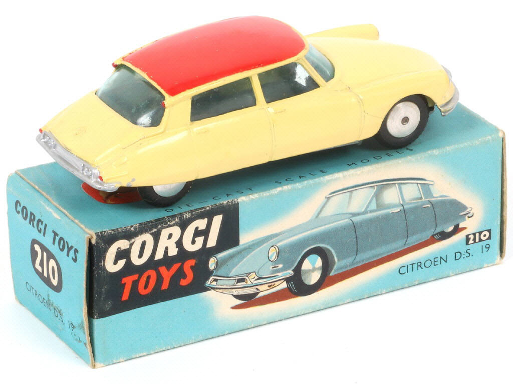 Lot 152 - CORGI TOYS (GB) (1)