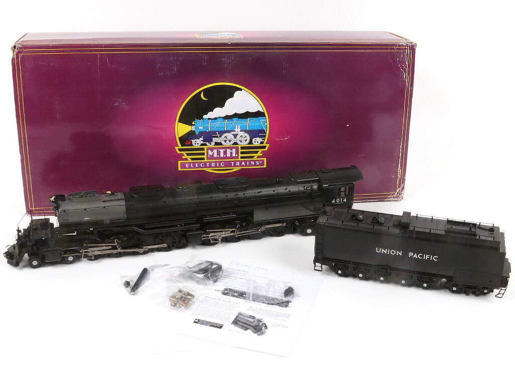 Lot 8 - M.T.H (USA) (1)