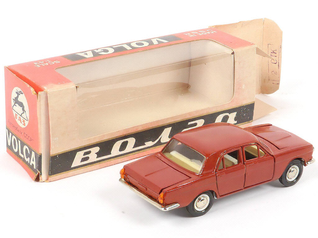 Lot 105 - NOVOEXPORT (URSS) (1)