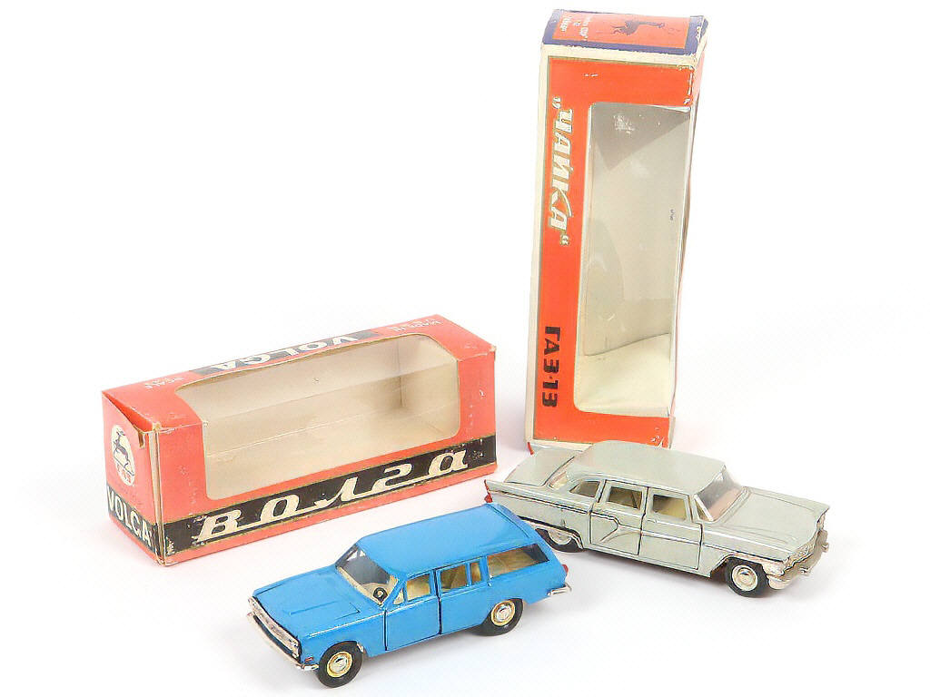 Lot 107 - NOVOEXPORT (URSS) (2)