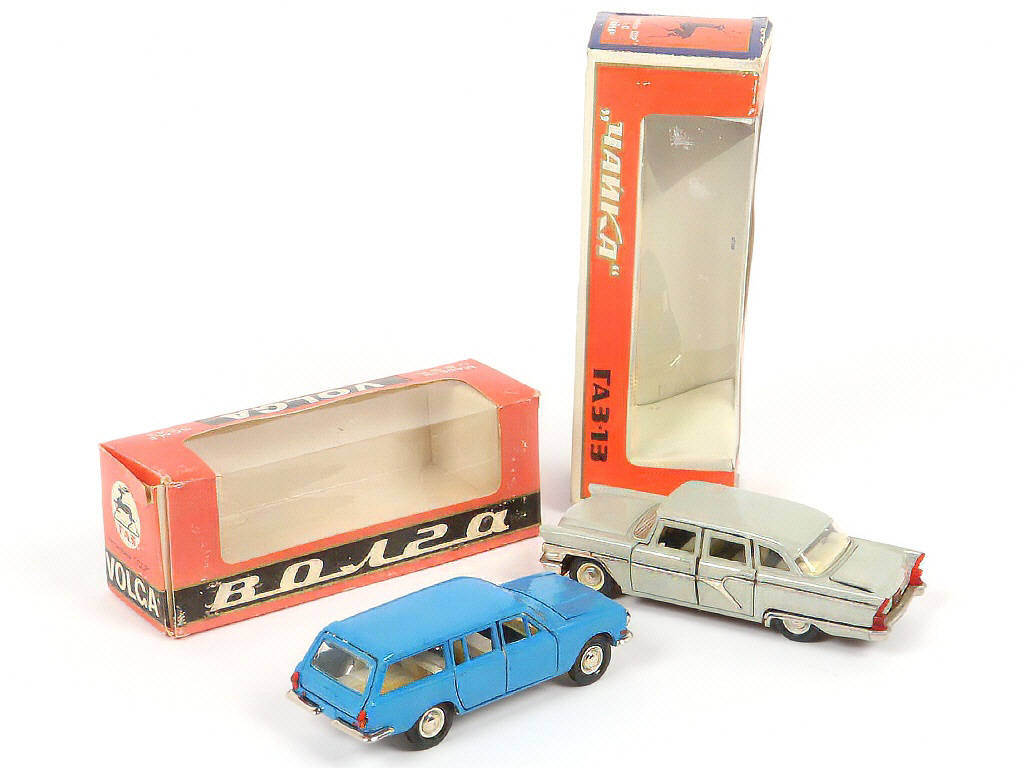 Lot 107 - NOVOEXPORT (URSS) (2)