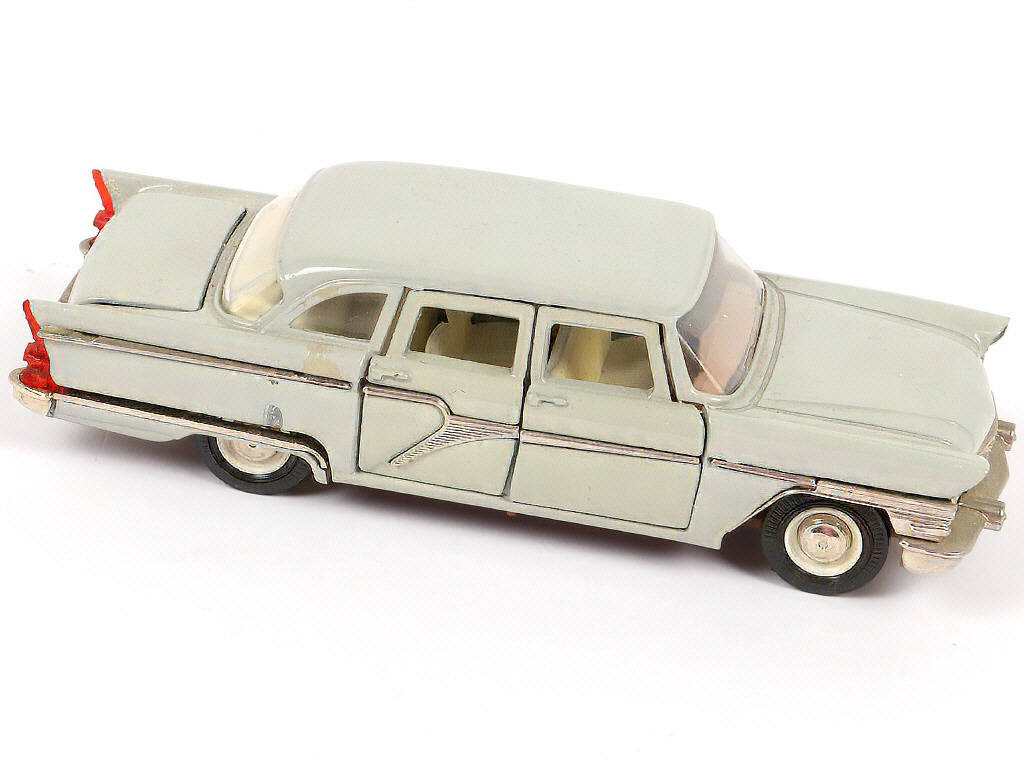 Lot 107 - NOVOEXPORT (URSS) (2)