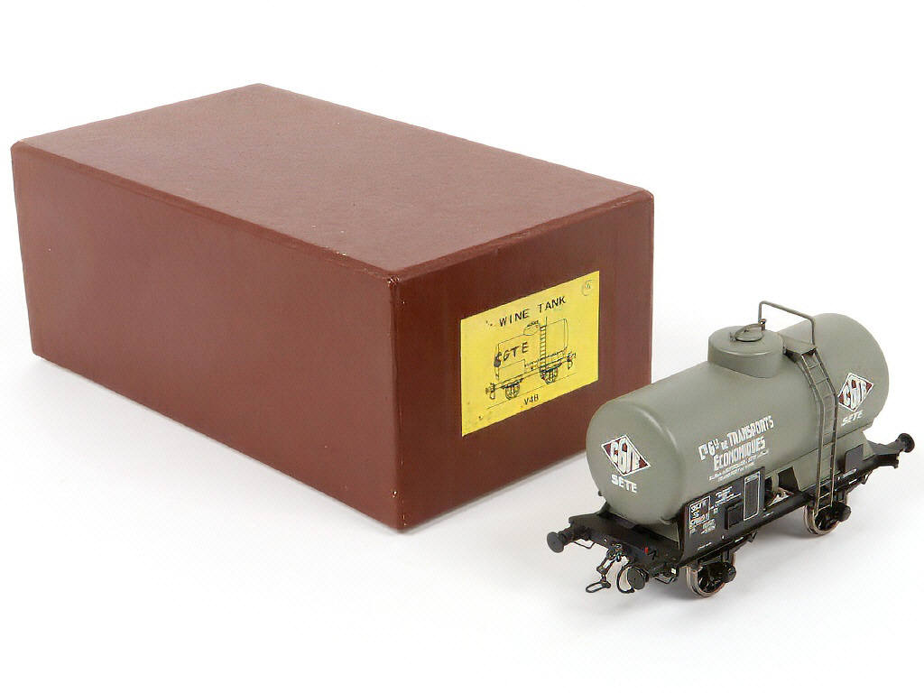 Lot 31 - AMJI MODELS (PAYS-BAS) (1)