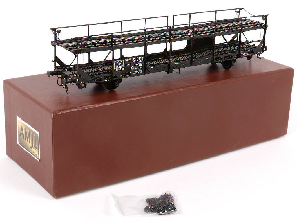 Lot 32 - AMJI MODELS (PAYS-BAS) (1)