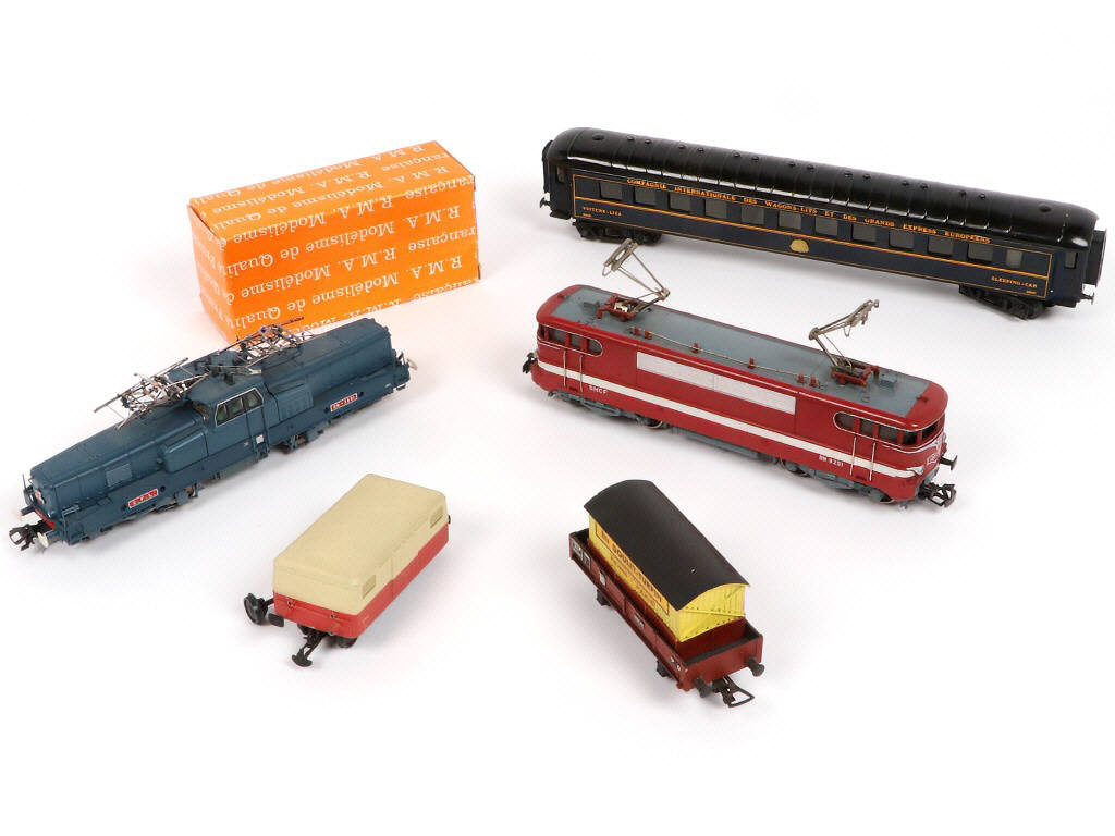 Lot 11 - DIVERS (Ecartement HO) (5)