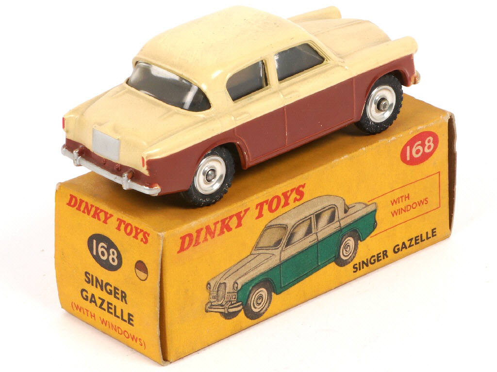 Lot 239 - DINKY TOYS (GB) (1)