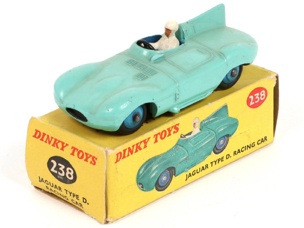 Lot 232 - DINKY TOYS (GB) (1)