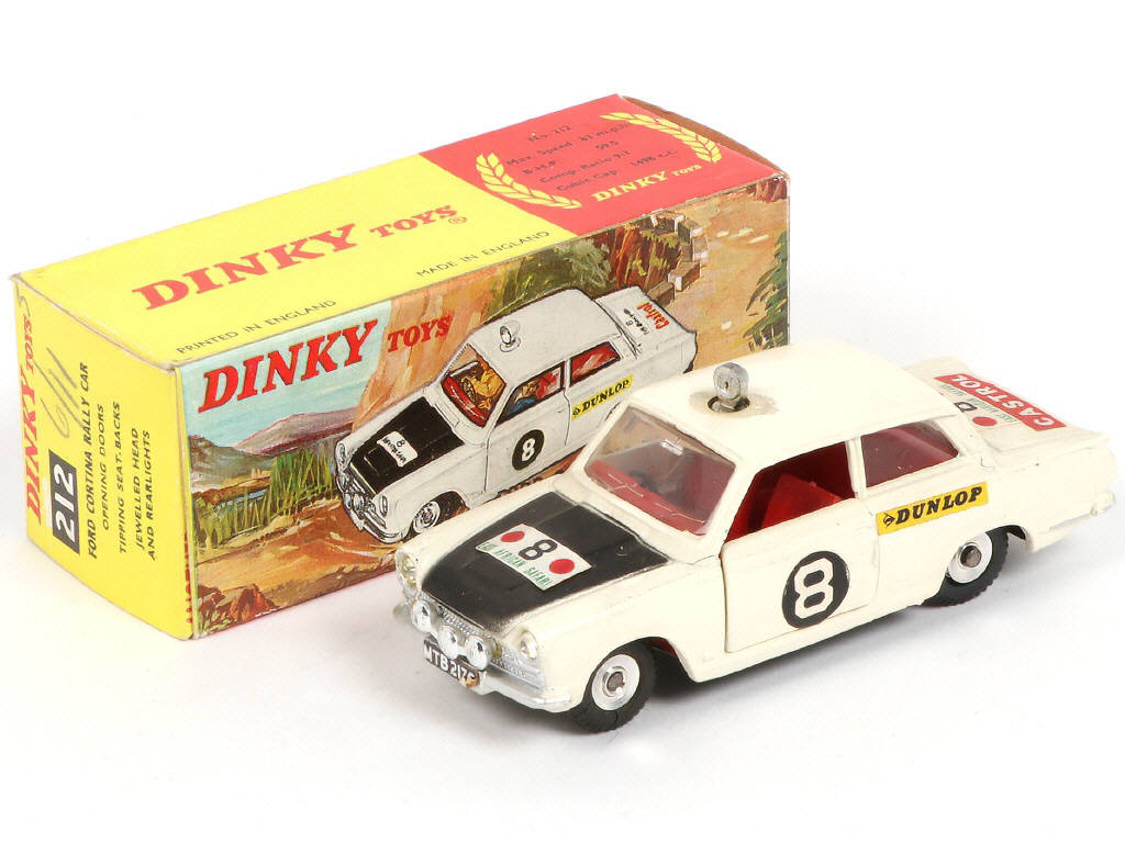 Lot 242 - DINKY TOYS (GB) (1)