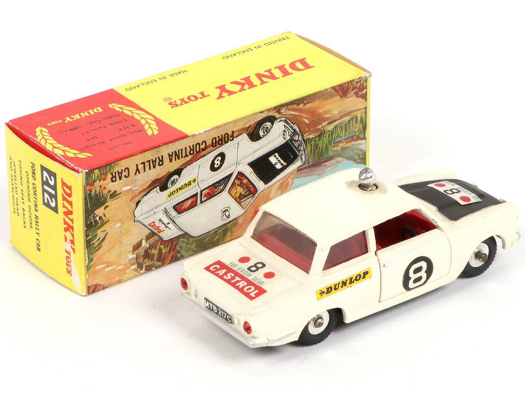 Lot 242 - DINKY TOYS (GB) (1)