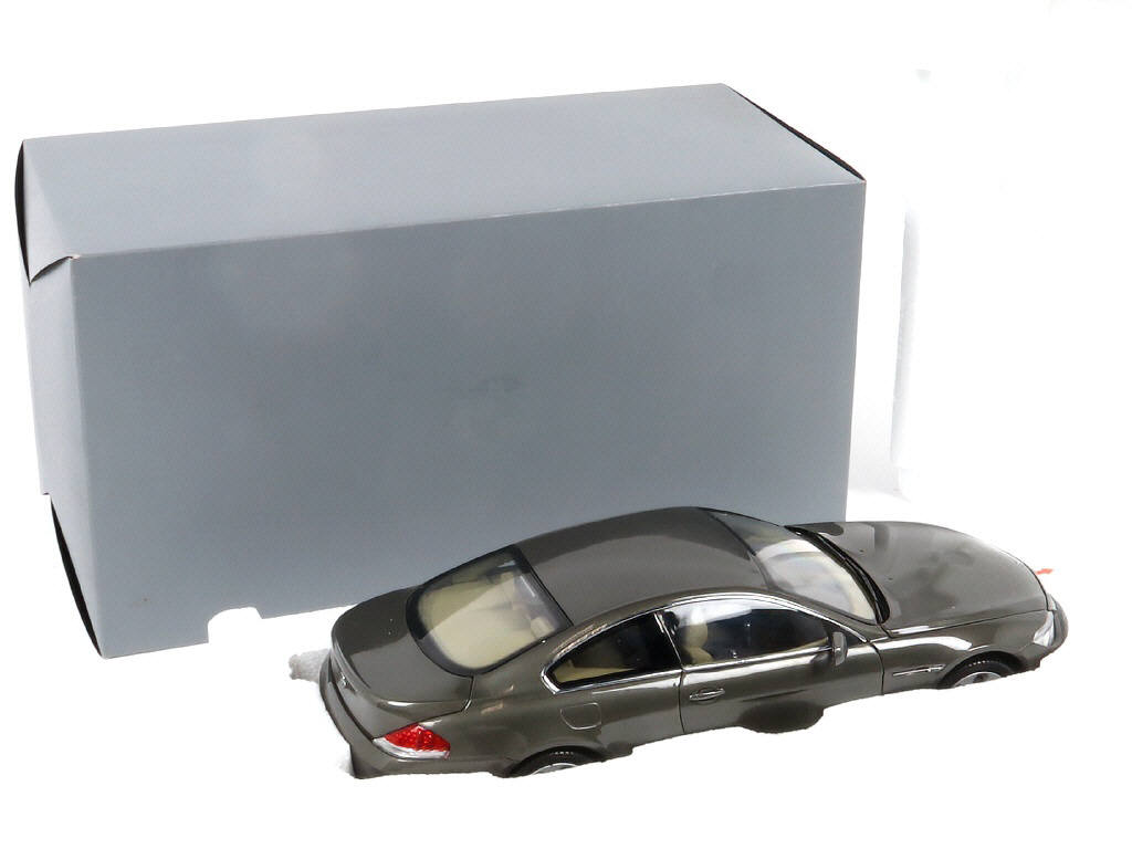 Lot 33 - KYOSHO (JAPON) (1)
