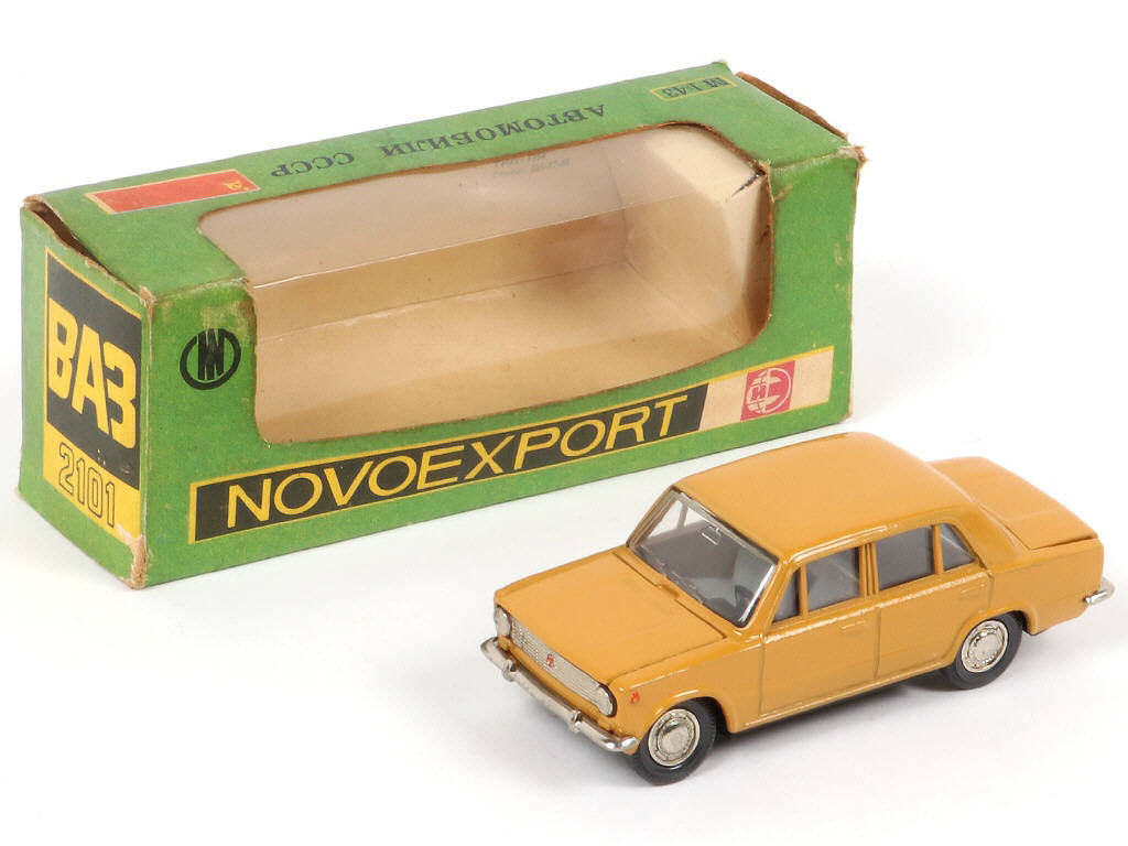 Lot 103 - NOVOEXPORT (URSS) (1)