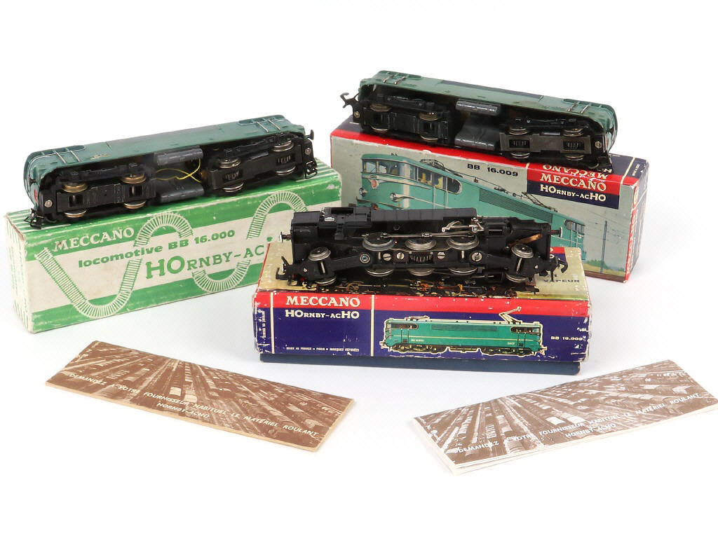 Lot 20 - HORNBY 'HO' (3)