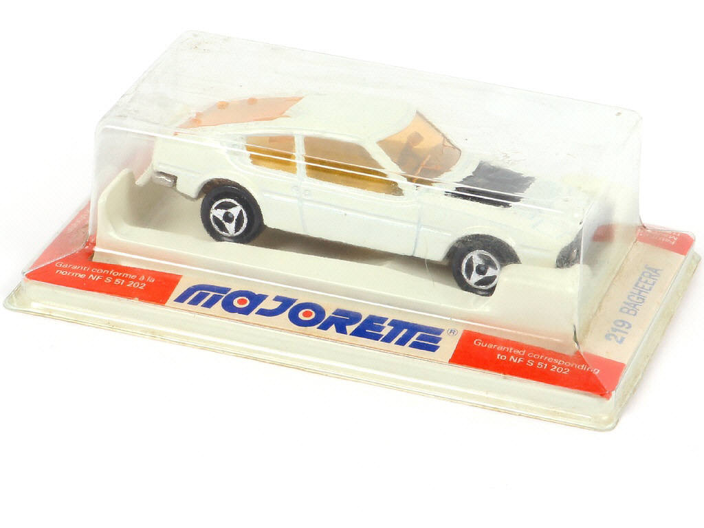 Lot 221 - MAJORETTE (FRANCE) (1)