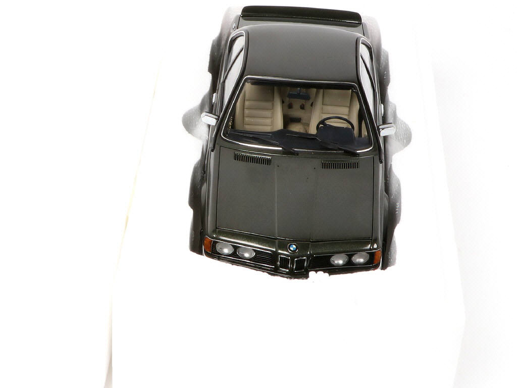 Lot 44 - AUTOART (ALLEMAGNE) (1)