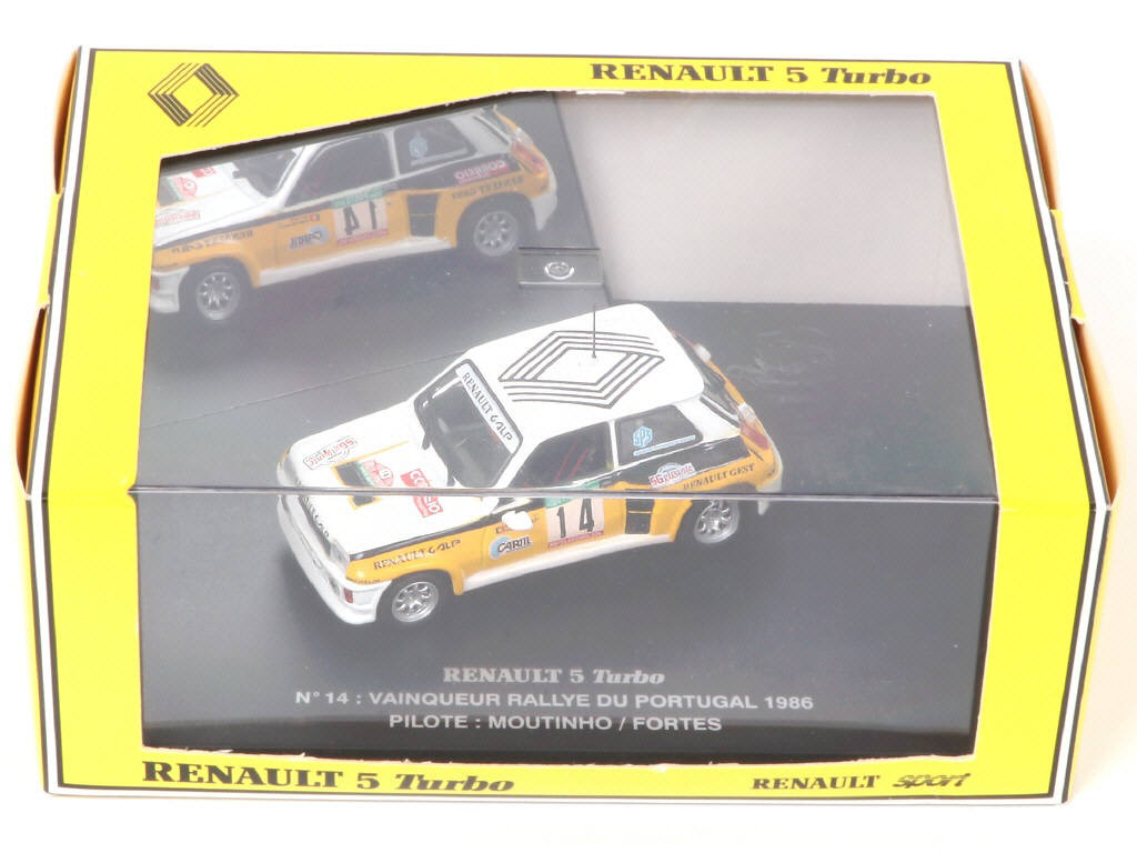 Lot 89 - UNIVERSAL (HONG KONG) (4)