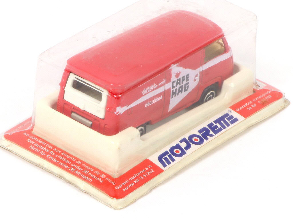 Lot 255 - MAJORETTE (FRANCE) (1)