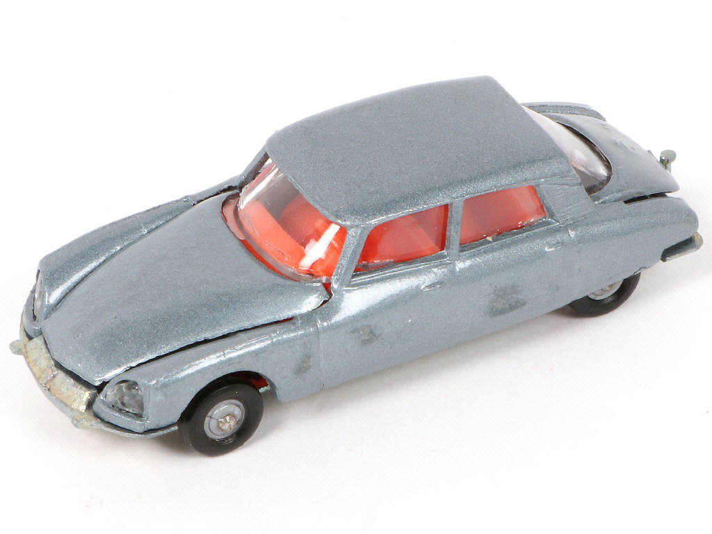 Lot 241 - MAJORETTE (FRANCE) (1)