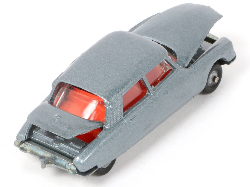 Lot 241 - MAJORETTE (FRANCE) (1)