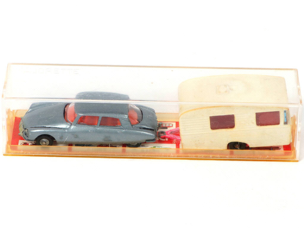 Lot 241 - MAJORETTE (FRANCE) (1)