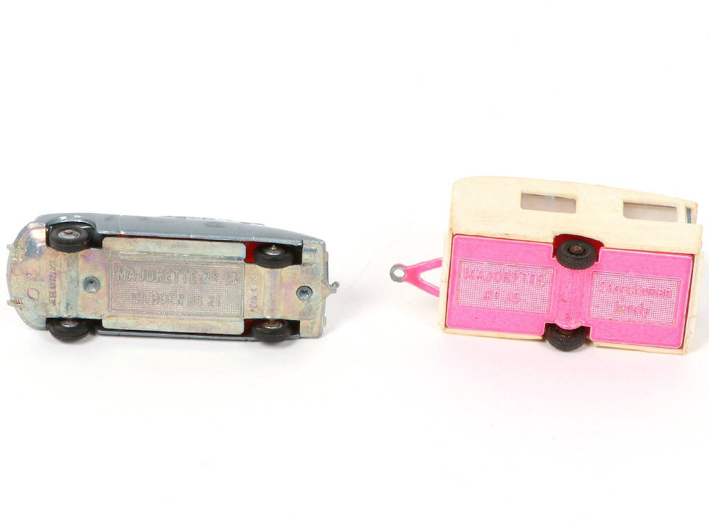 Lot 241 - MAJORETTE (FRANCE) (1)