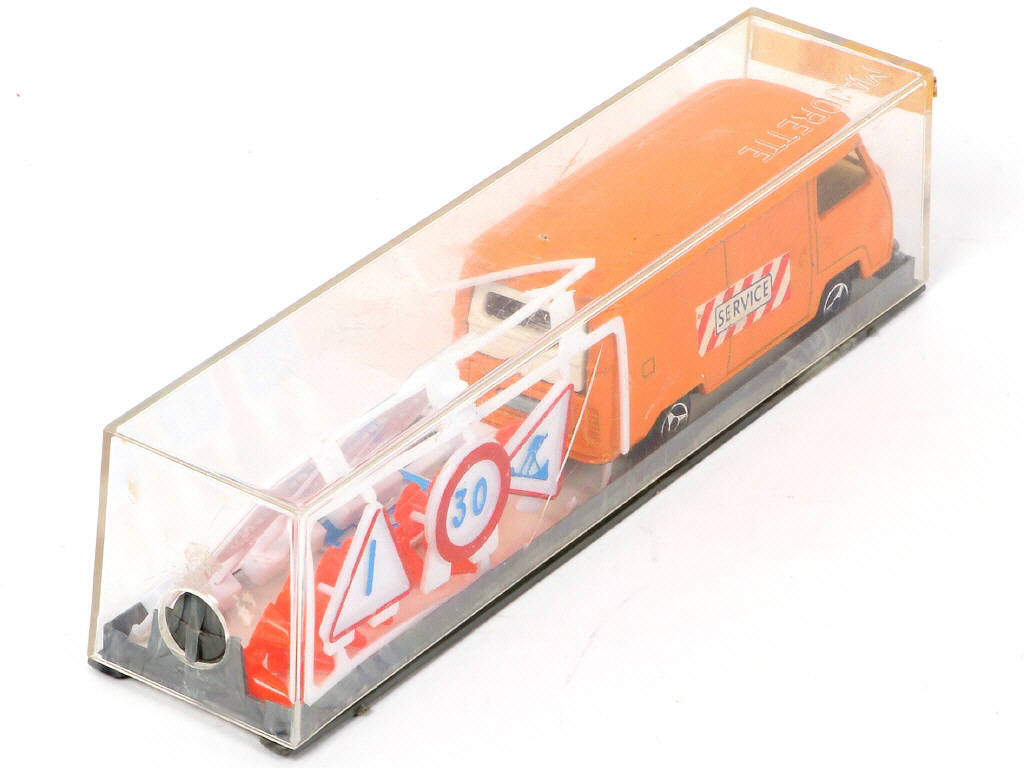 Lot 269 - MAJORETTE (FRANCE) (1)