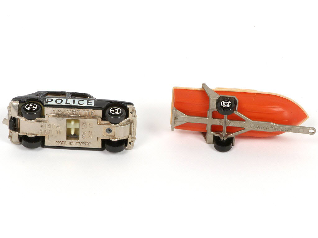 Lot 243 - MAJORETTE (FRANCE) (1)