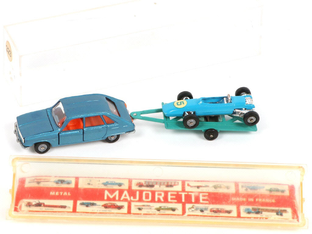 Lot 242 - MAJORETTE (FRANCE) (1)