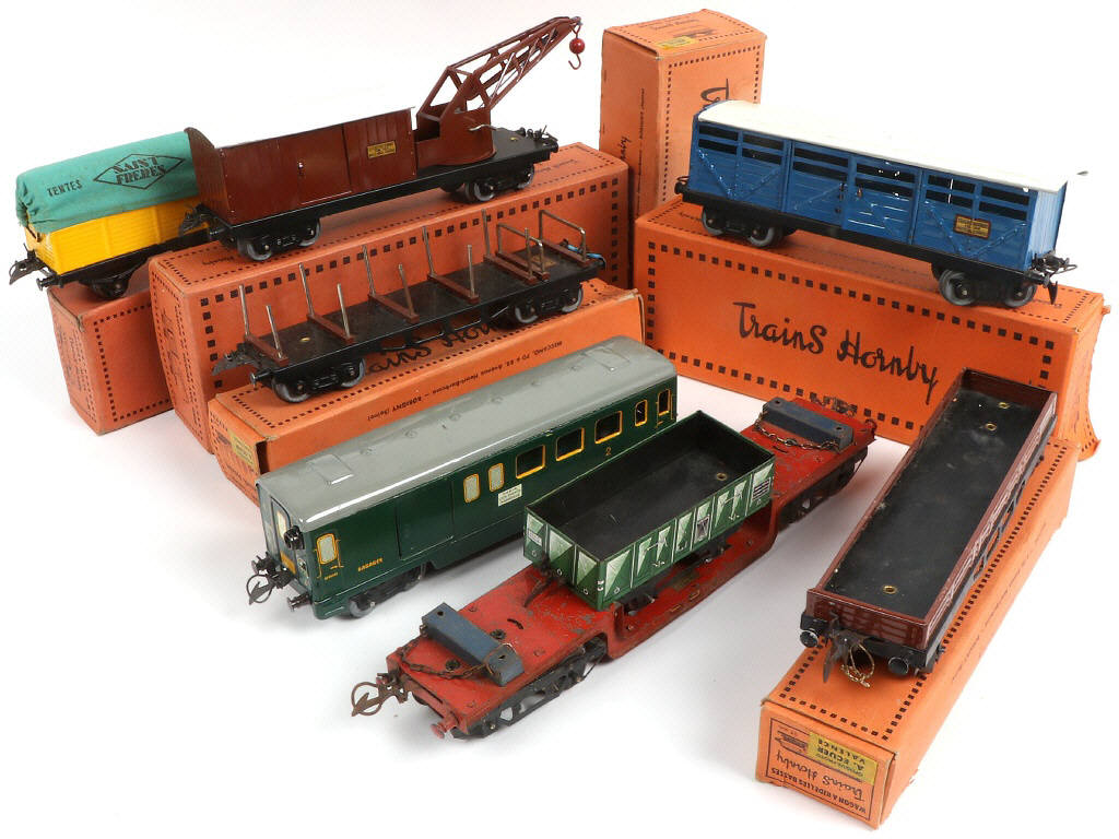 Lot 9 - HORNBY 'O' (FRANCE) (8)