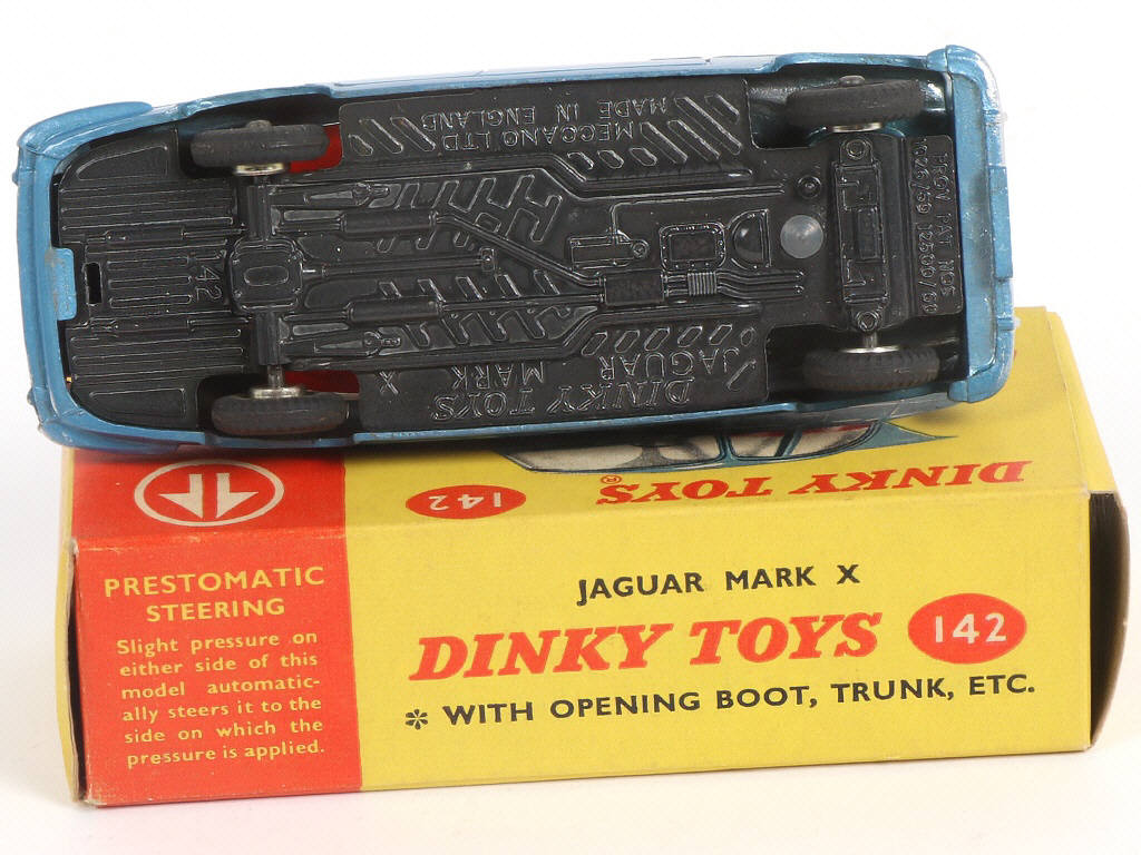 Lot 282 - DINKY TOYS (GB) (1)
